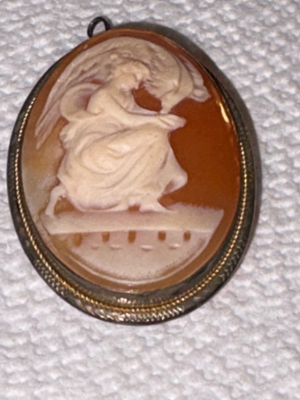 Antique Cameo Broach, Hebe the Greek Goddess of Youth, feeding the eagle of Zeus